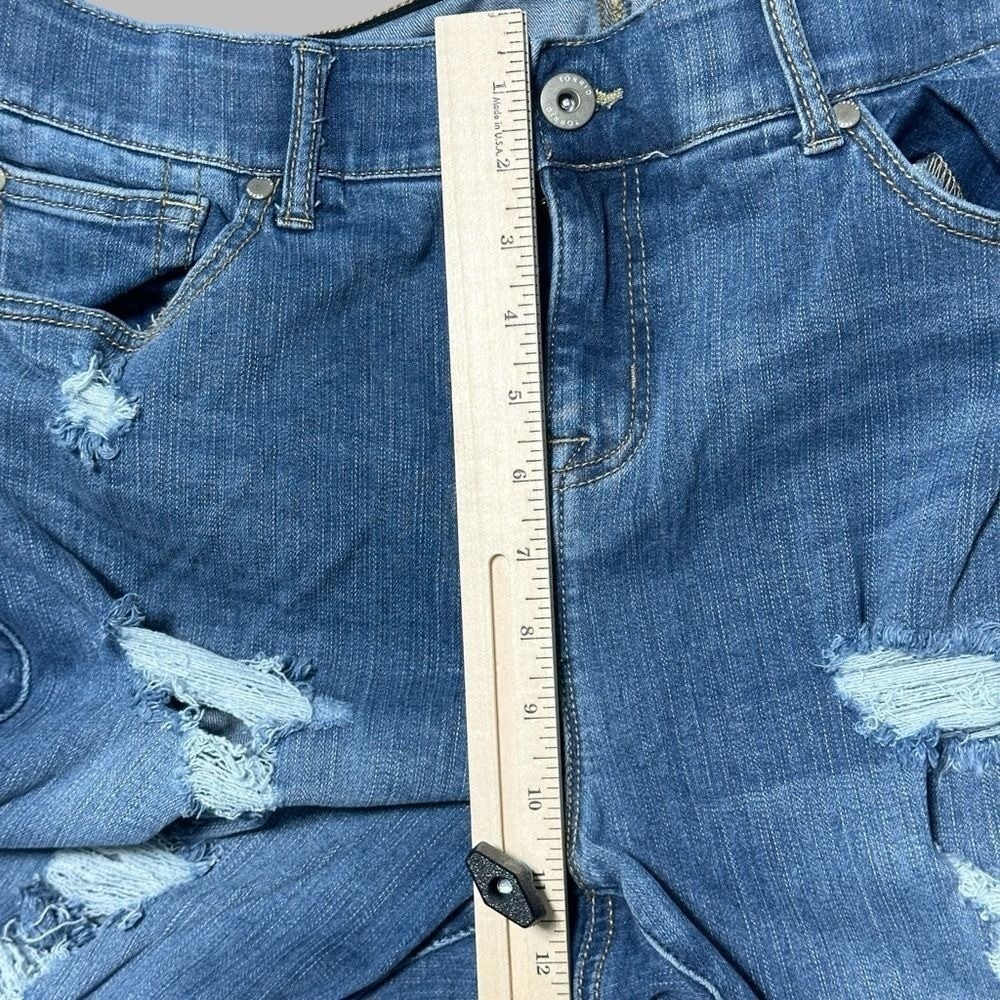 Torrid Womens Bombshell Skinny Jeans Size 18 SHORT Blue Distressed Medium Wash - Picture 7 of 11